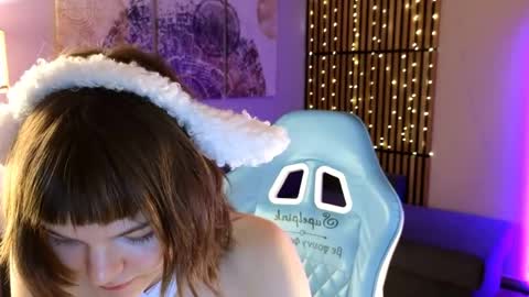 Snapshot of kira_naughtly chatting on 05-11-26, 01:06 kira_naughtly online show from 05-11-26, 01:06