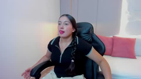 K I R A online show from 06-29-26, 11:21