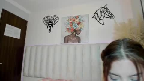 Snapshot of kira_venom chatting on 05-23-26, 12:09 Kira online show from 05-23-26, 12:09