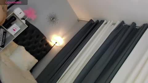 KIRA online show from 02-09-25, 06:01