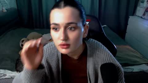 Kira  follow me  online show from 02-12-26, 11:00