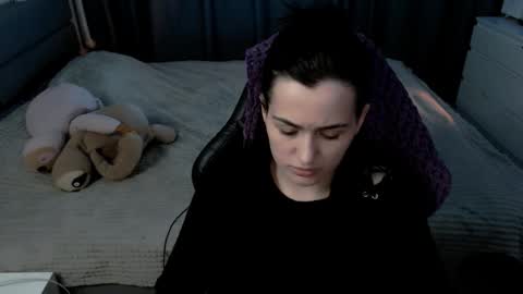 Kira  follow me  online show from 03-04-26, 11:00