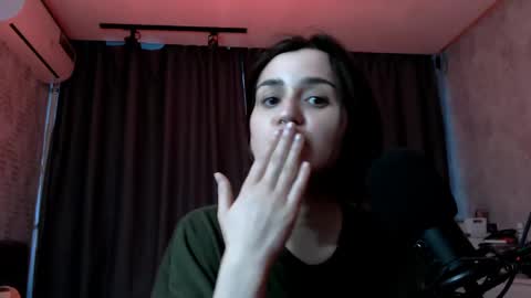 Snapshot of kira_yammy chatting on 05-15-26, 11:23 Kira follow me online show from 05-15-26, 11:23
