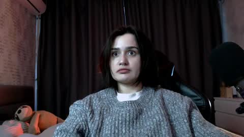 Snapshot of kira_yammy chatting on 05-15-26, 11:45 Kira follow me online show from 05-15-26, 11:45