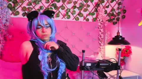 Snapshot of kira_yuzu chatting on 05-27-26, 08:17 Kira online show from 05-27-26, 08:17