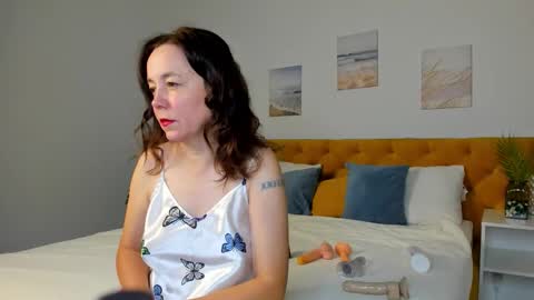 kiraadamss online show from 10-14-25, 01:06