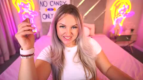 Kira online show from 11-04-25, 10:53