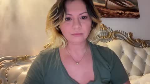 KiraDivine online show from 01-06-26, 01:37