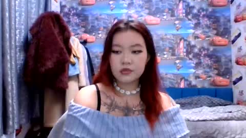 Snapshot of kiradrip chatting on 11-11-25, 07:14 Kira online show from 11-11-25, 07:14