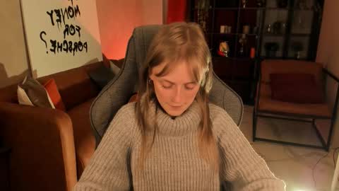 Kira online show from 09-26-25, 06:12