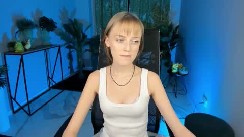 Kira online show from 11-09-25, 05:44