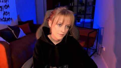 Kira online show from 12-16-25, 08:36