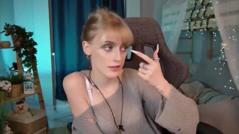 Kira online show from 02-25-26, 11:03