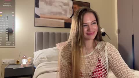 Kira online show from 01-24-25, 05:32