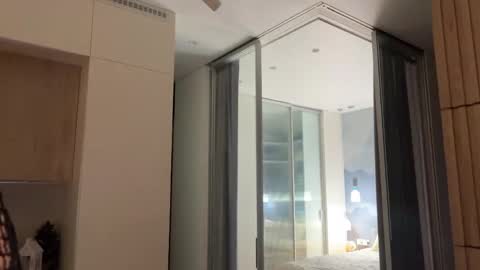 Kira online show from 04-02-26, 11:30