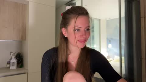 Kira online show from 04-16-26, 09:39