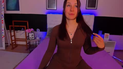 Snapshot of kiraneww chatting on 12-02-25, 07:57 Kira online show from 12-02-25, 07:57