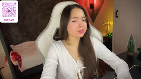 Snapshot of kirarasay chatting on 12-24-24, 11:49 Kira online show from 12-24-24, 11:49