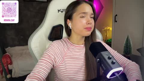 Snapshot of kirarasay chatting on 12-27-24, 02:33 Kira online show from 12-27-24, 02:33