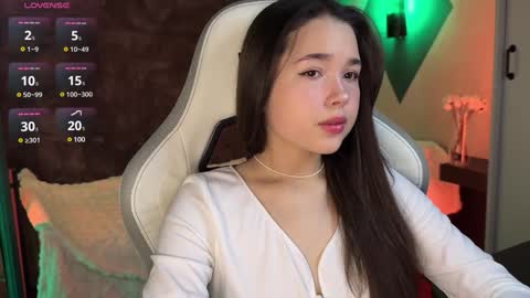 Snapshot of kirarasay chatting on 02-08-25, 08:42 Kira online show from 02-08-25, 08:42