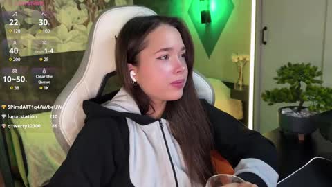 Snapshot of kirarasay chatting on 02-24-25, 01:53 Kira online show from 02-24-25, 01:53