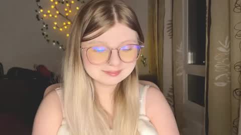 Snapshot of kirayume chatting on 07-16-26, 10:16 KiraYume online show from 07-16-26, 10:16
