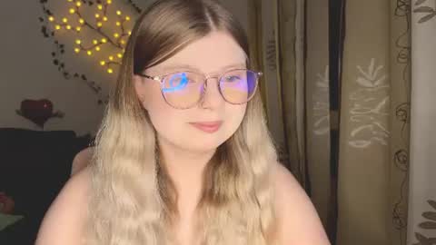 Snapshot of kirayume chatting on 07-31-26, 08:30 KiraYume online show from 07-31-26, 08:30