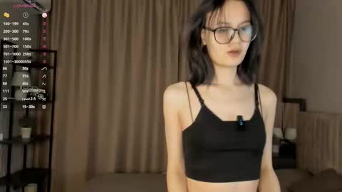 Snapshot of kirbycallaro chatting on 03-05-26, 06:37 Miko online show from 03-05-26, 06:37