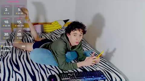 Snapshot of kiriae21 chatting on 11-17-25, 02:01 Alan online show from 11-17-25, 02:01