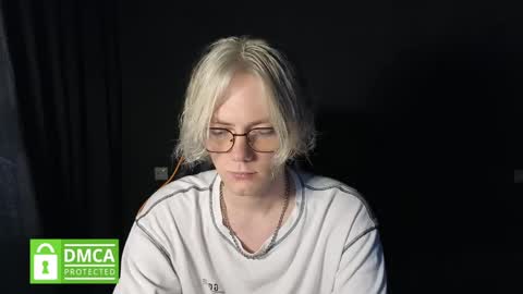 Snapshot of kirill_20_cm chatting on 05-08-26, 02:33 Kirill and Andrey online show from 05-08-26, 02:33