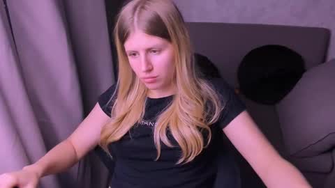 Kira online show from 12-02-24, 01:03