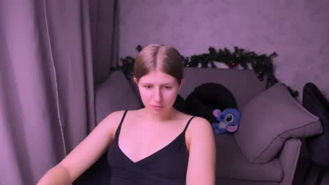 Kira online show from 01-03-25, 09:47