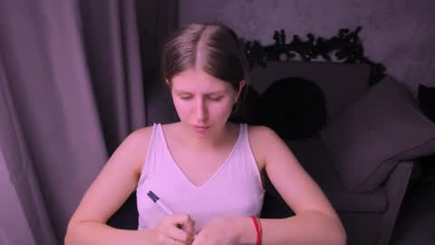 Kira online show from 01-11-25, 11:56