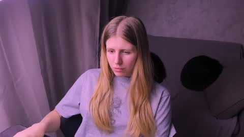 Kira online show from 03-12-25, 11:01