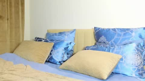 Kira online show from 02-10-26, 07:40