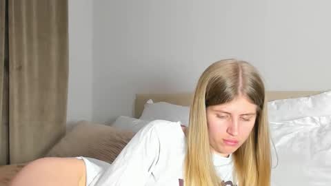 Kira online show from 03-16-26, 08:02