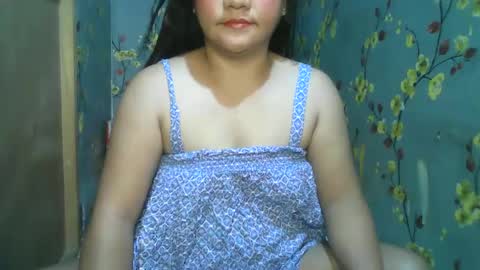 Snapshot of kiss_me_loves chatting on 03-09-25, 01:35 kiss_me_loves online show from 03-09-25, 01:35