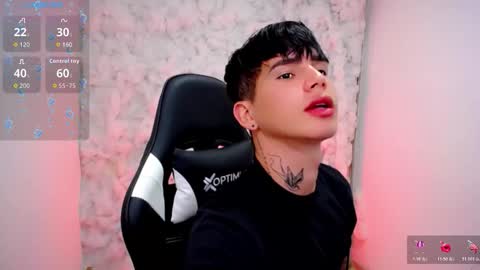 kiss_whitee online show from 11-13-25, 07:46