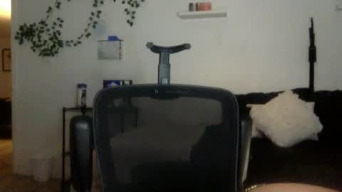 Snapshot of kissahsins chatting on 09-23-25, 03:42 Kissah Kreampuff online show from 09-23-25, 03:42