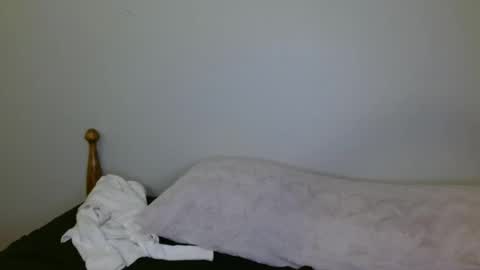 Allie online show from 03-08-25, 02:34