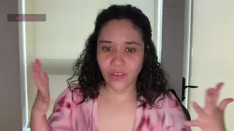 Snapshot of kissandcurrency chatting on 05-20-26, 07:53 Kiss Currency online show from 05-20-26, 07:53