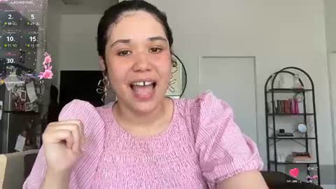 Snapshot of kissandcurrency chatting on 06-10-26, 03:33 Kiss Currency online show from 06-10-26, 03:33