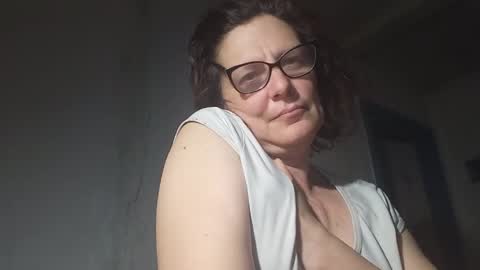 Snapshot of kissandvibe chatting on 05-15-26, 07:32 kissandvibe online show from 05-15-26, 07:32