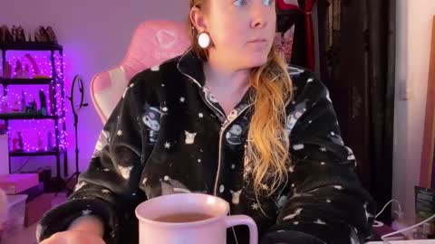 Snapshot of kissica chatting on 11-24-25, 07:02 kissica online show from 11-24-25, 07:02