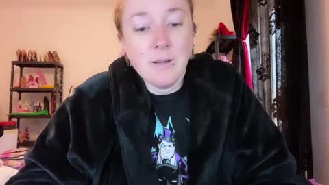 Snapshot of kissica chatting on 12-04-25, 11:41 kissica online show from 12-04-25, 11:41