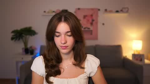 Snapshot of kissiecat chatting on 09-19-25, 01:12 Sisi online show from 09-19-25, 01:12