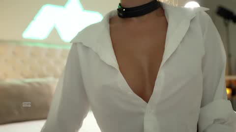 Snapshot of kissing33 chatting on 05-13-26, 08:49 kissing33 online show from 05-13-26, 08:49
