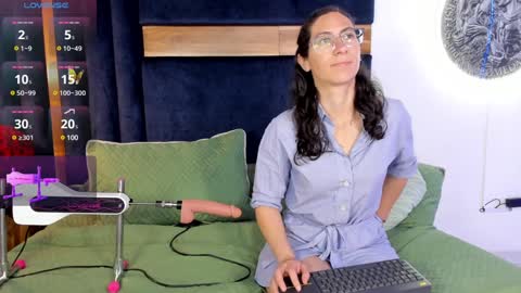 Kissing Company online show from 02-08-25, 03:41