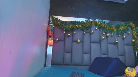 BELLA FLAME online show from 12-17-25, 06:58