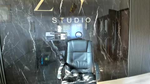 Snapshot of kissmymissy_ chatting on 07-21-26, 02:41 KissMyMissy online show from 07-21-26, 02:41